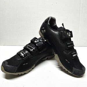 Bontrager InForm women’s cycling shoes with cleat bottom